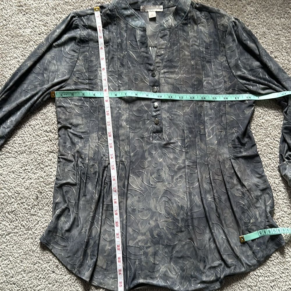 Textured Blouse! - Picture 10 of 13
